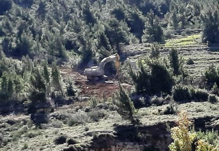الجيش يمسح محلة حاجز العديسة مقابل أعمال الحفر 