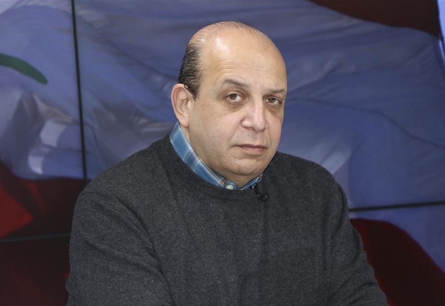 هل يلعب الحزب بالأمن؟.. علي حمادة: لن يخرج عون بهذه الطريقة!  