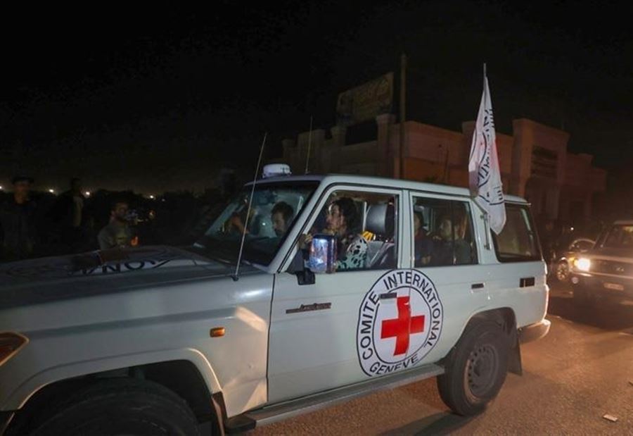 سيتم الإفراج عنهم السبت... حماس تكشف هوية الأسرى الإسرائيليين