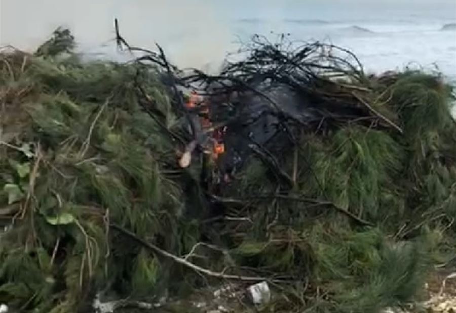 بلدية الجية نفت حرقها للنفايات
