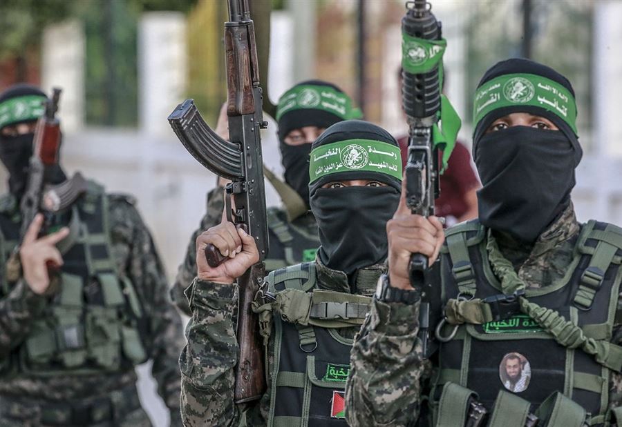 "في حالة واحدة"... حماس تبدي استعدادها لإلقاء السلاح!