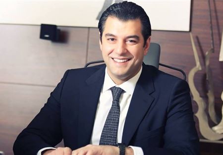 أيمن جمعة يرد: كان حريا بعائلة الجديد تحسين خياطة خبرها