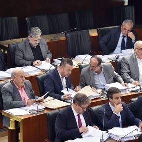 اقرار مشروع قانون إبرام معاهدة تجارة الأسلحة