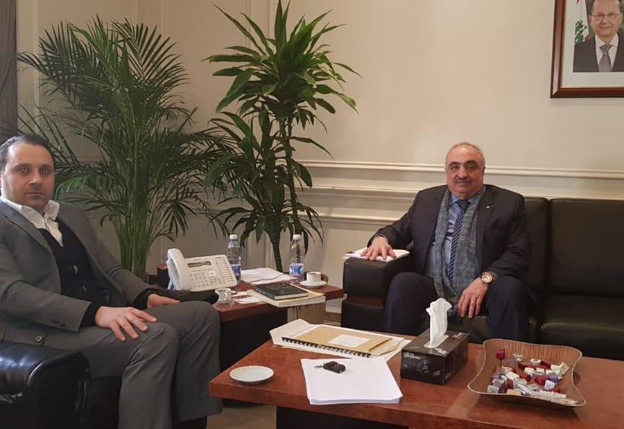 الحجار عرض وعلوية التلوث في الليطاني