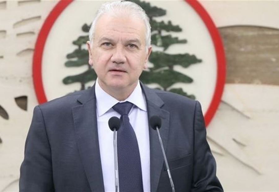 بسبب ازمة الطوابع... مناشدة من كرم لوزير المالية! بسبب ازمة الطوابع... مناشدة من كرم لوزير المالية!