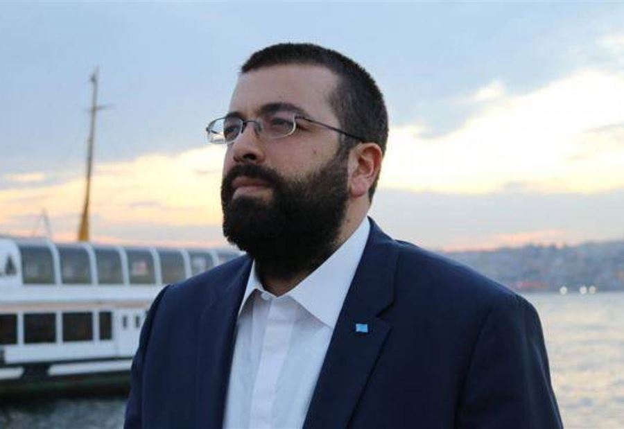 أحمد الحريري يستعين بحزب الله وحلفائه أحمد الحريري يستعين بحزب الله وحلفائه