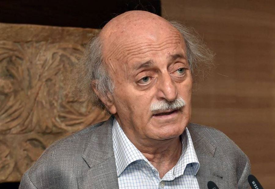 جنبلاط يُغرّد عن "أموال النفط وبيل غيتس"  جنبلاط يُغرّد عن "أموال النفط وبيل غيتس"