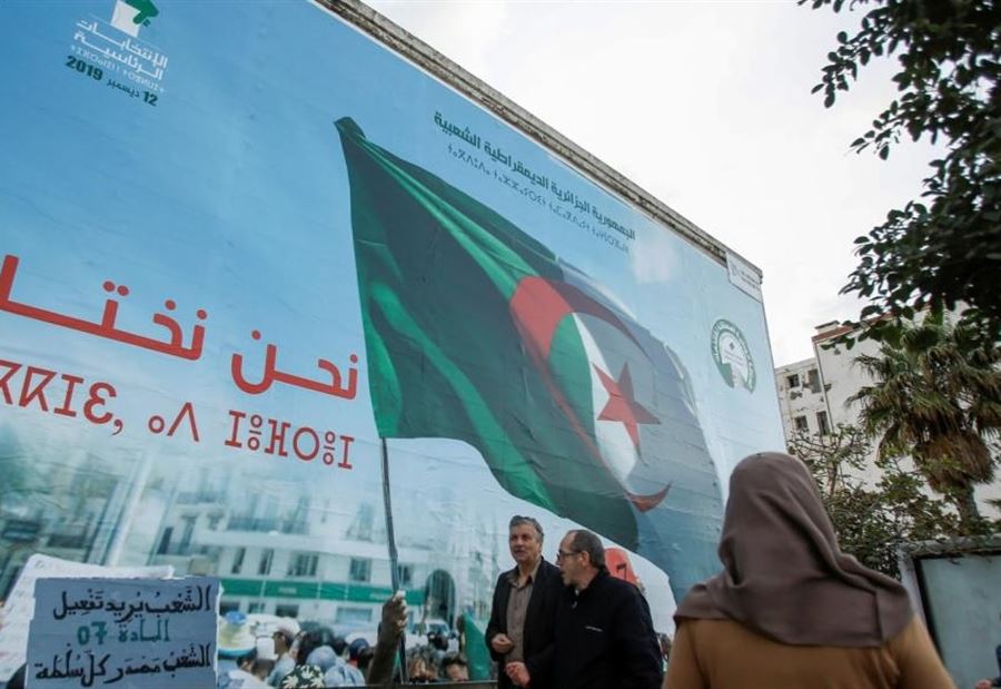 بدء الانتخابات الرئاسية في الجزائر 