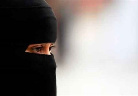 لائحة بوظائف ممنوعة على المرأة السعودية