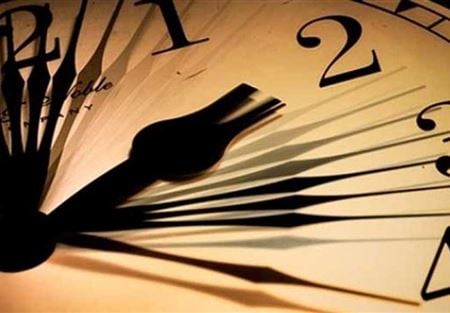 اليوم يبدأ التوقيت الشتوي.. أخّروا ساعتكم! اليوم يبدأ التوقيت الشتوي.. أخّروا ساعتكم!