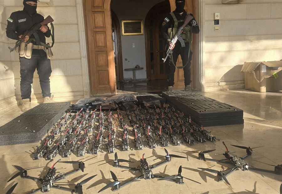 من قلب معقل الأسد... سوريا تتسلم طائرات 