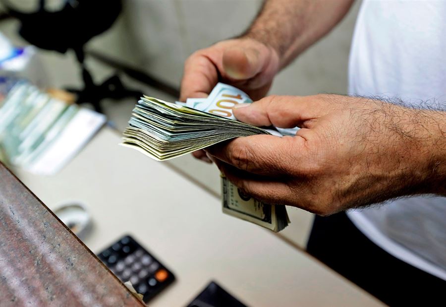 سعرُ صرف الدولار في السوق السوداء اليوم الاثنين 