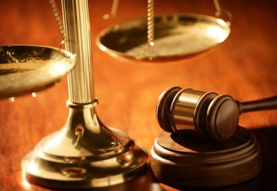 11 مذكرة توقيف في حق مهرِّبي بنزين ومازوت الى سوريا