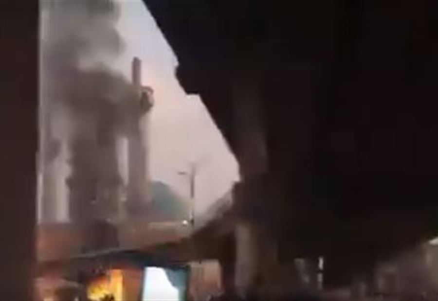 بالفيديو: إحراق مدخل ضريح في النجف