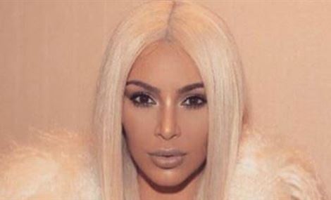 كيم كارداشيان توضح مبرراتها وراء تعريها المستمر 