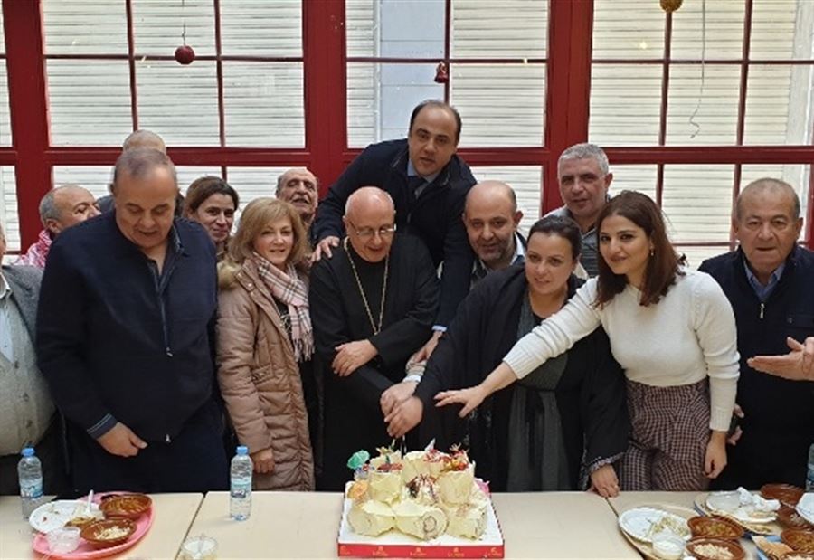 درويش يدعو لإضاءة الشموع على نية السلام درويش يدعو لإضاءة الشموع على نية السلام