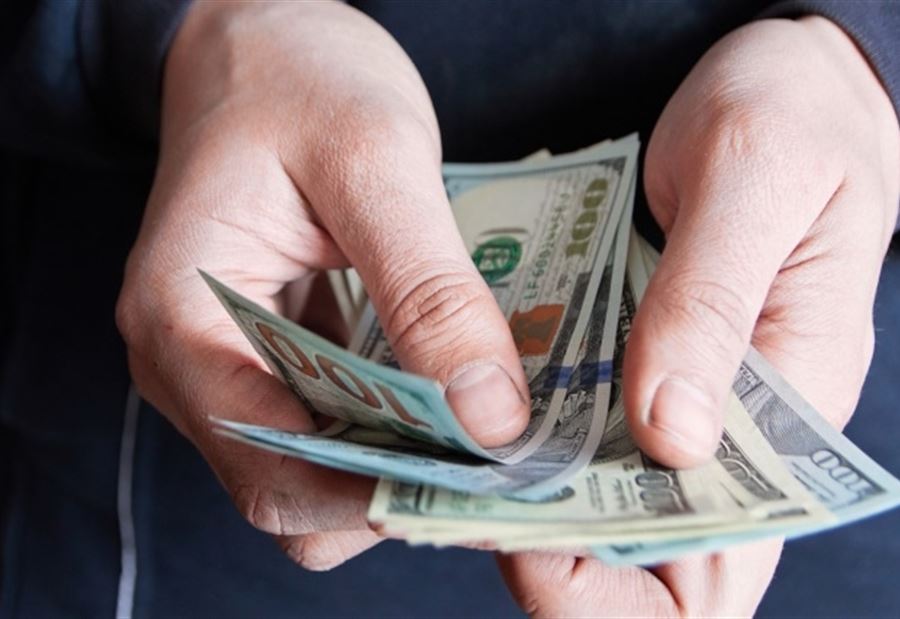 سعرُ دولار السوق السوداء مساء اليوم