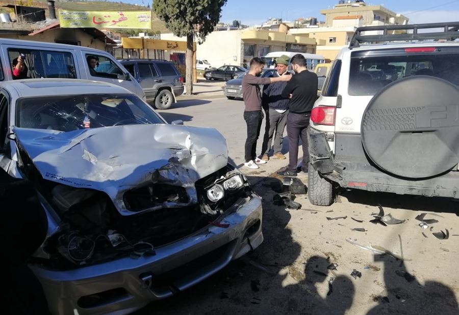 بالصور: جرحى جراء حادث سير مروع في بدنايل
