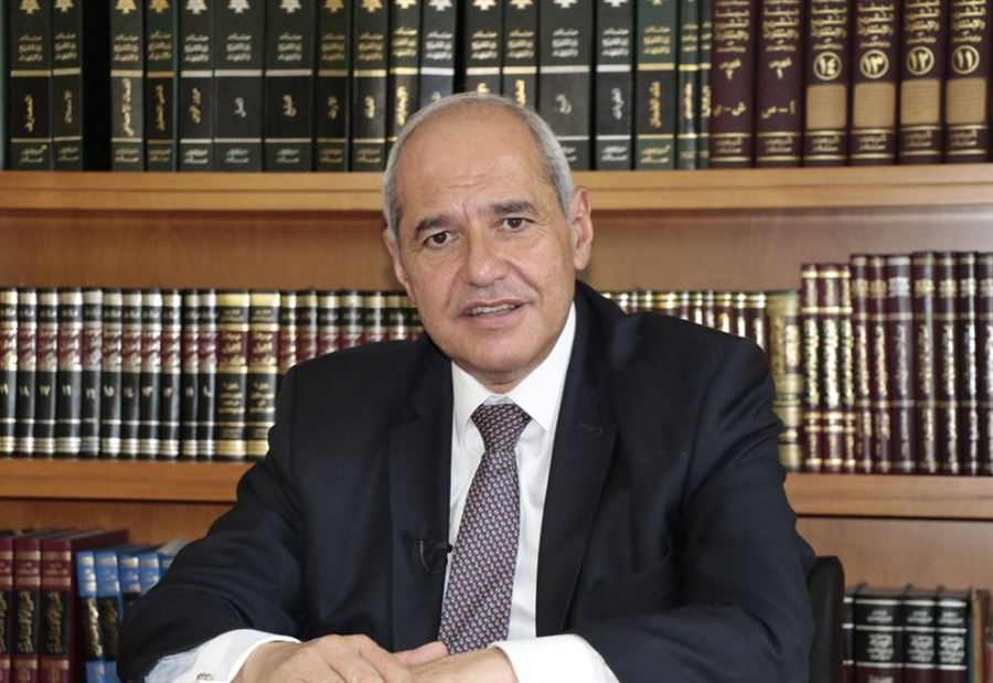 خلف يحذّر من "نتائج وخيمة لترسيم الحدود"!