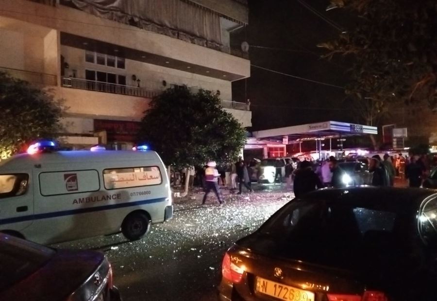 بالفيديو: لحظة انتشال الطفل "الناجي" من تحت ركام النبطية