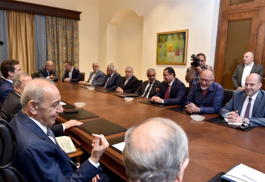 بزي: لبنان ضد تحديد مهلة زمنية مقيدة لمفاوضات الترسيم