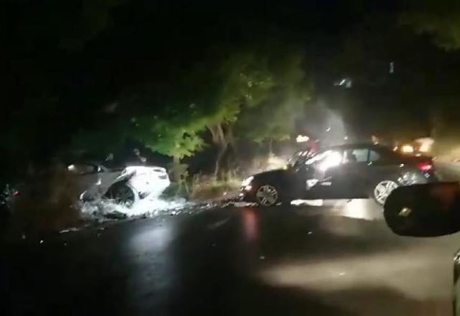 جريحان اثر حادث سير على طريق عام الحوش-صور جريحان اثر حادث سير على طريق عام الحوش-صور