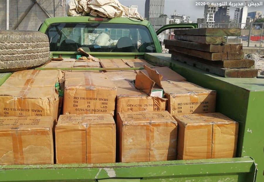 بالصور: 1320 كيلو من المفرقعات في أحد عنابر مرفأ بيروت