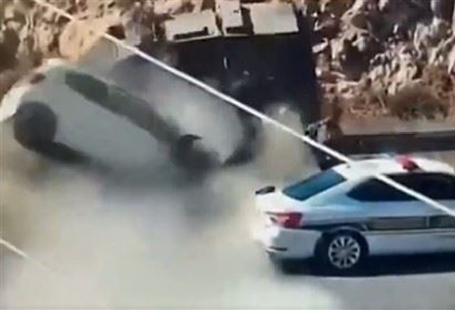 مقتل سائق فلسطيني... محاولة دهس قرب مستوطنة "عوفرا" (فيديو) مقتل سائق فلسطيني... محاولة دهس قرب مستوطنة "عوفرا" (فيديو)