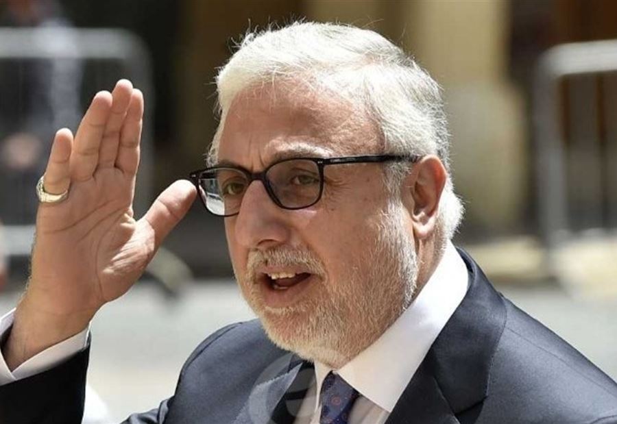 الصمد: الحريري "مستسلم".. وينفذ ما يقوله باسيل