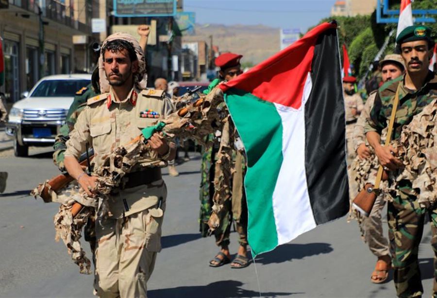 "سفينتان ومدمرتان أميركيتان"... استهدافاتٌ لجماعة الحوثي اليمنية! "سفينتان ومدمرتان أميركيتان"... استهدافاتٌ لجماعة الحوثي اليمنية!