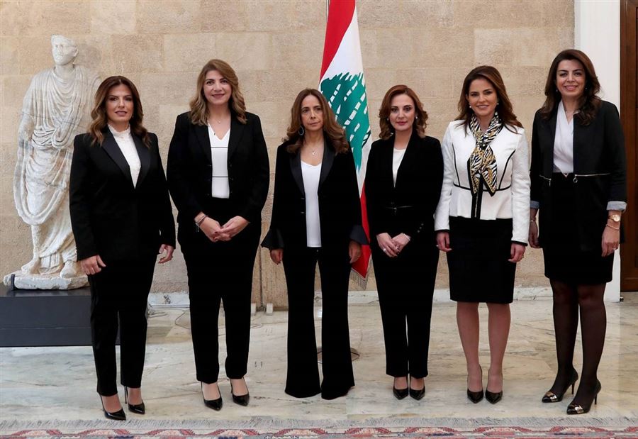 وزيرة تعتذر عن عدم حضور جلسة مجلس الوزراء