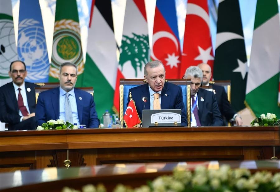 أردوغان "يهدّد" بالقضاء على داعش والجماعات الكردية في سوريا