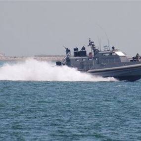 الجيش: زورق حربي اسرائيلي يخرق المياه الإقليمية 