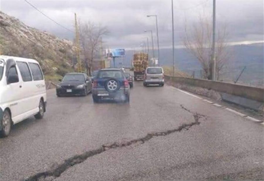 بالصورة: طريق ضهر البيدر مهدد بالانهيار 