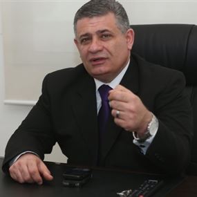 ضو: من هي السلطة التي سمحت بخروج جمال سليمان؟