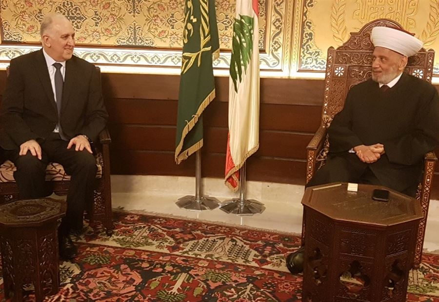 فهمي: الأمن جزء أساسي من أولويات الحكومة فهمي: الأمن جزء أساسي من أولويات الحكومة