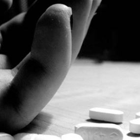 مهدئات، عنف وانتحار.. مؤشرات خطيرة من يوميات اللبناني مهدئات، عنف وانتحار.. مؤشرات خطيرة من يوميات اللبناني