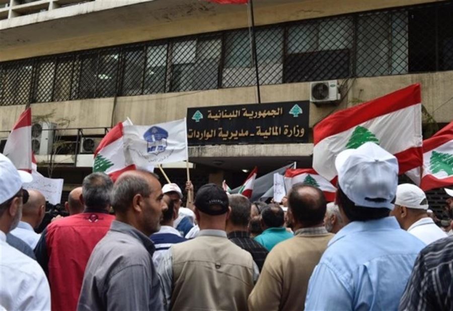 العسكريون المتقاعدون انهوا اعتصامهم... "سنقفل المؤسسات"