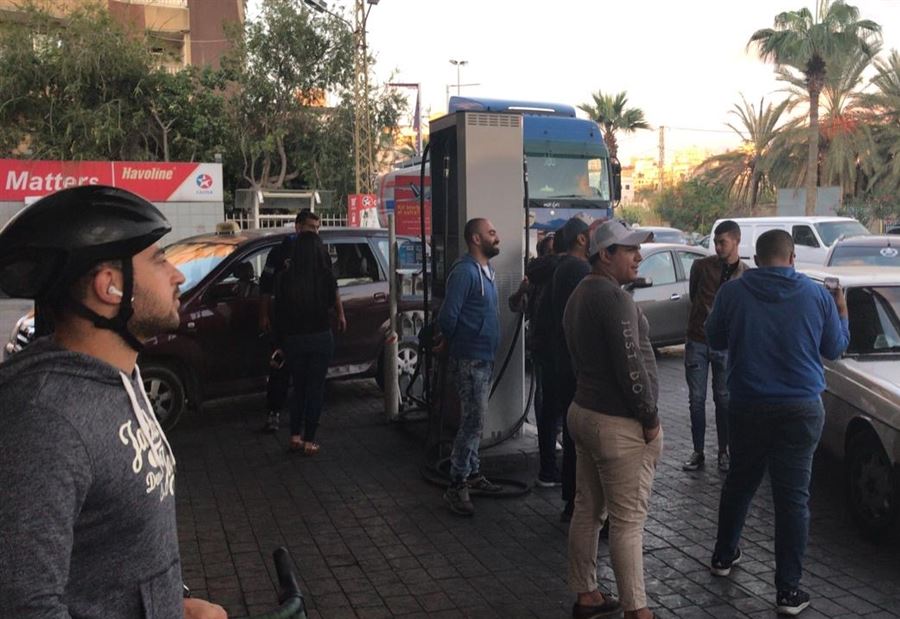 اقتحام محطة بنزين في صيدا... 