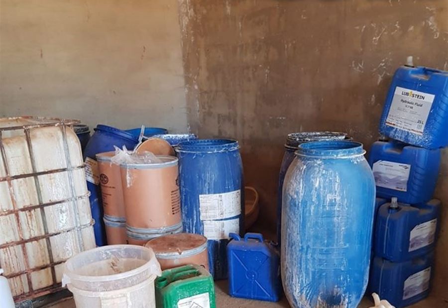 في البقاع.. ضبط آلات تُستعمل لتصنيع حبوب الكبتاغون (صور)