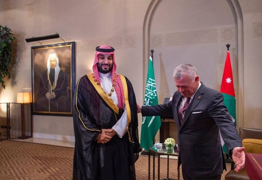 لقاء بن سلمان والملك الأردني يخطف الأنظار... ماذا حصل؟ (فيديو)