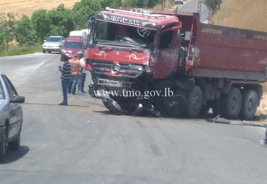 بالصور: 3 جرحى اثر حادث تصادم على طريق الجرمق - العيشية بالصور: 3 جرحى اثر حادث تصادم على طريق الجرمق - العيشية