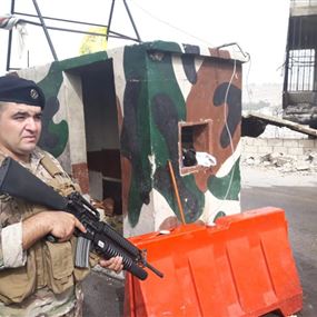 انتشار الجيش في مخيم المية ومية وعلى مداخله انتشار الجيش في مخيم المية ومية وعلى مداخله