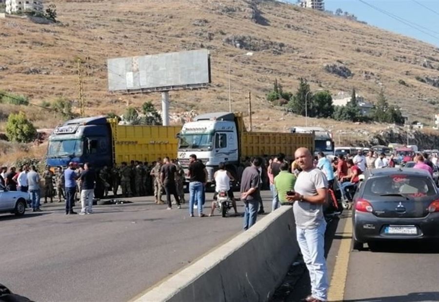 بالفيديو: قطع طريق الجية بالفيديو: قطع طريق الجية