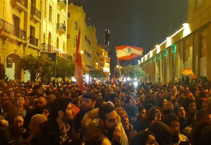بالفيديو: اعتصام حاشد أمام مجلس النواب 