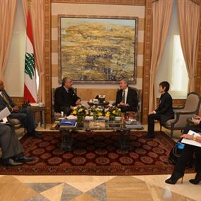 المشنوق: لأكبر دعم لمضيفي النازحين
