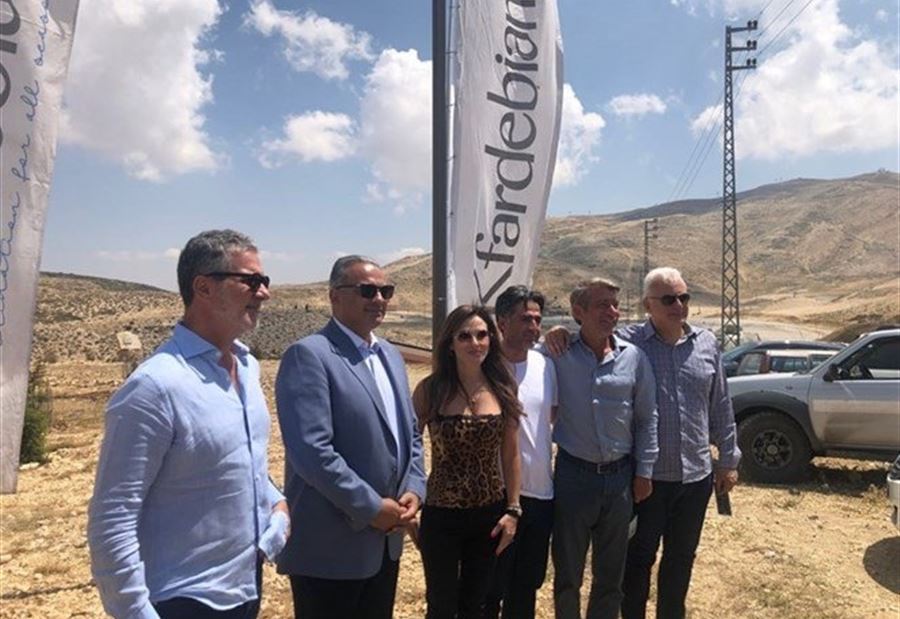 "بإسمي وبإسم الوزراء"... نصّار يُناشد عون وميقاتي 