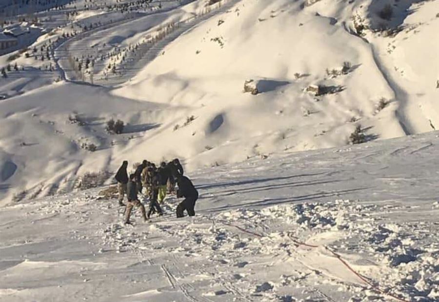إنقاذ مواطن إثر سقوطه في منحدر في فاريا