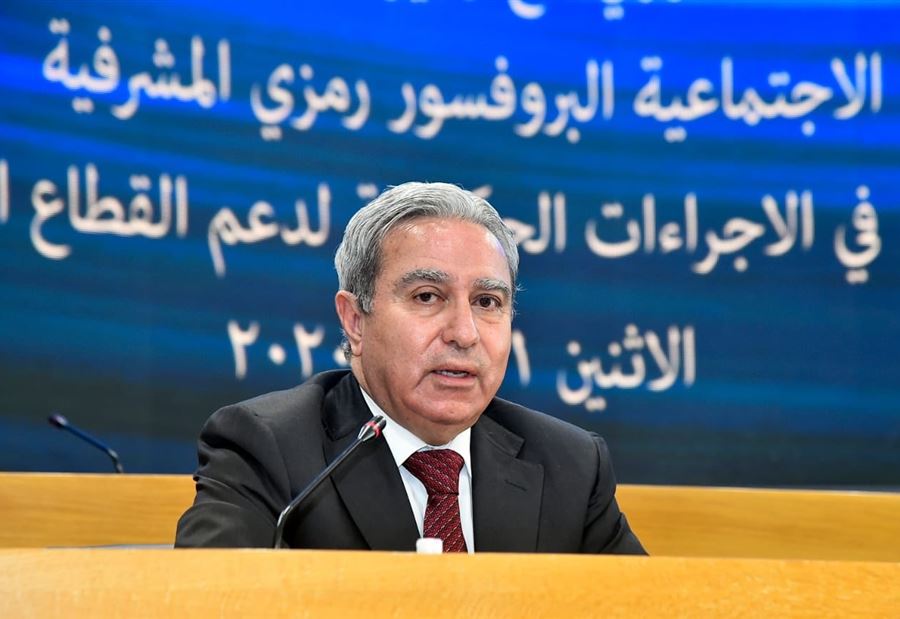 بعد التلويح بالخروج من الحكومة.. "وزير إرسلان" يُعلِّق!