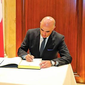 الرئيس السويسري يغادر لبنان